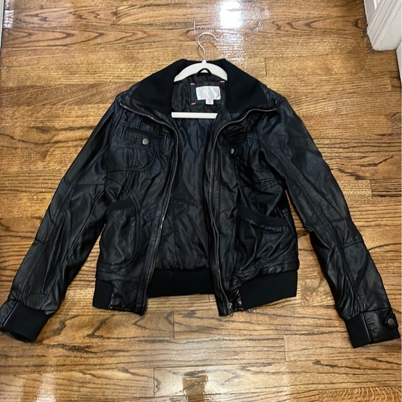Faux jacket - Picture 1 of 7